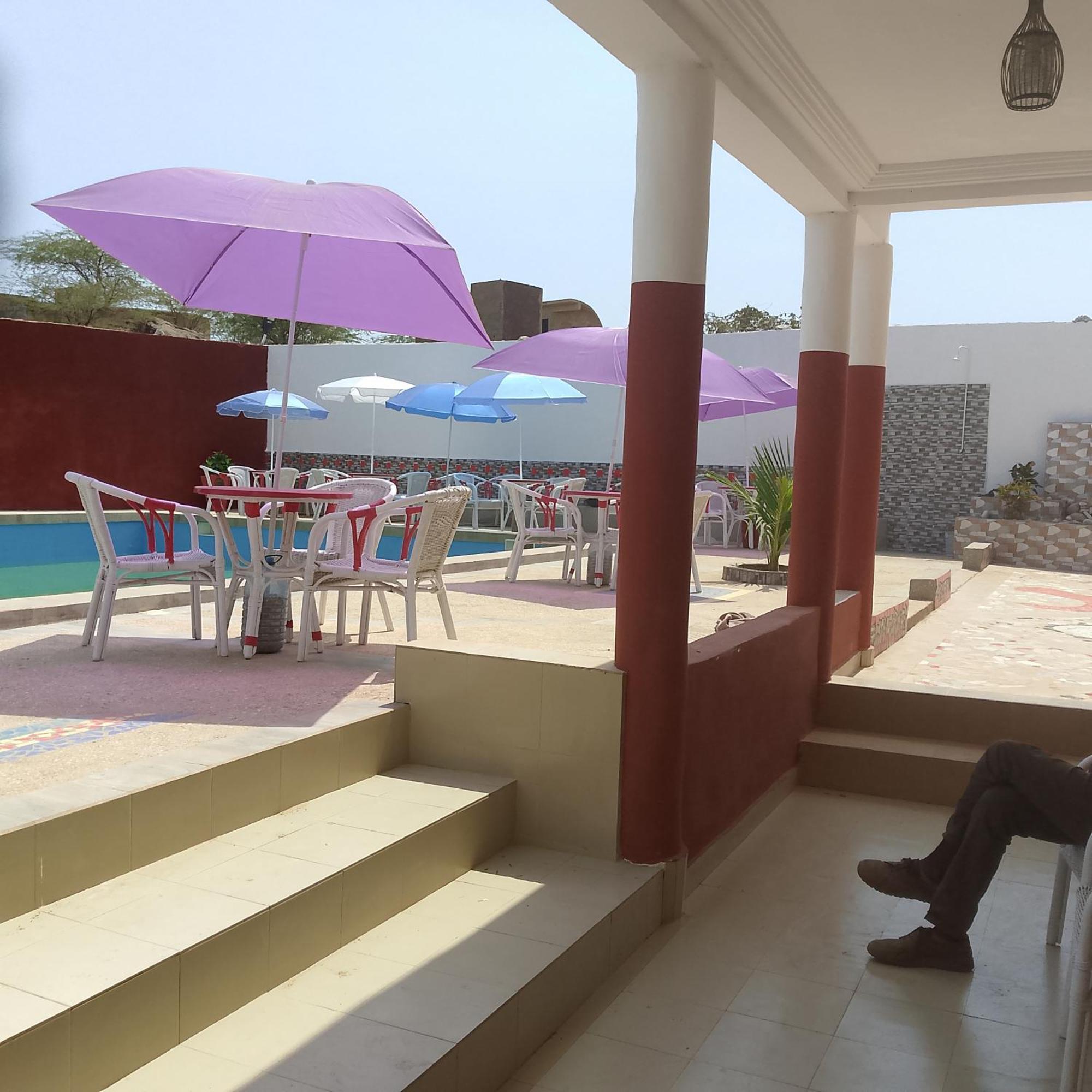 Chez Mimi Hotel Toubab Dialaw Ngoại thất bức ảnh
