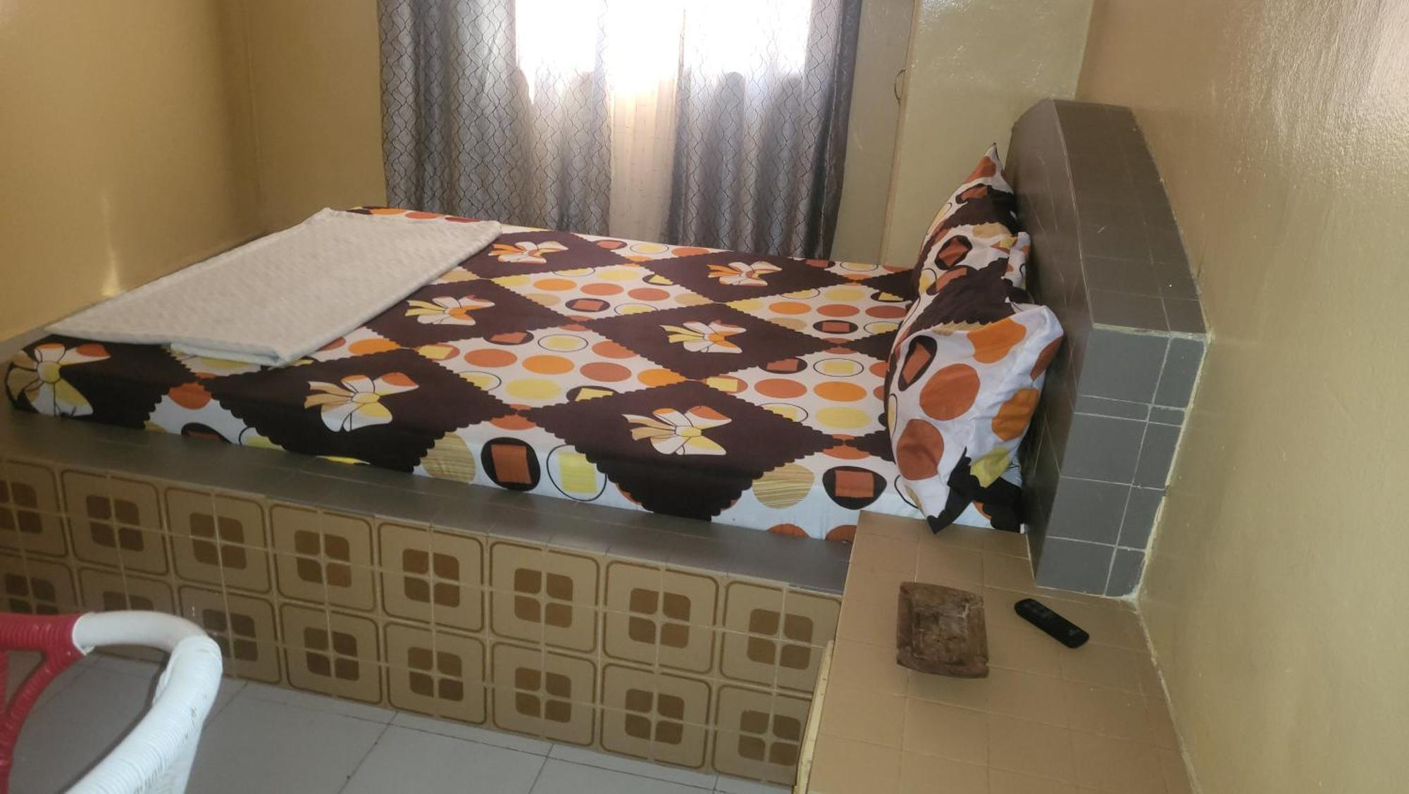 Chez Mimi Hotel Toubab Dialaw Ngoại thất bức ảnh